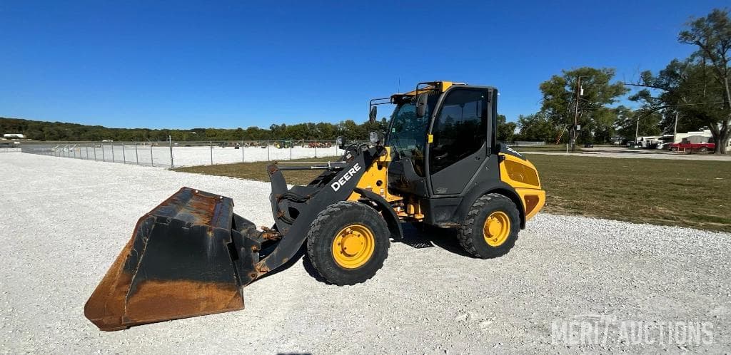 Image of John Deere 204L Primary image