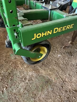 Image of John Deere 2100 equipment image 4