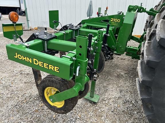 Image of John Deere 2100 Primary image