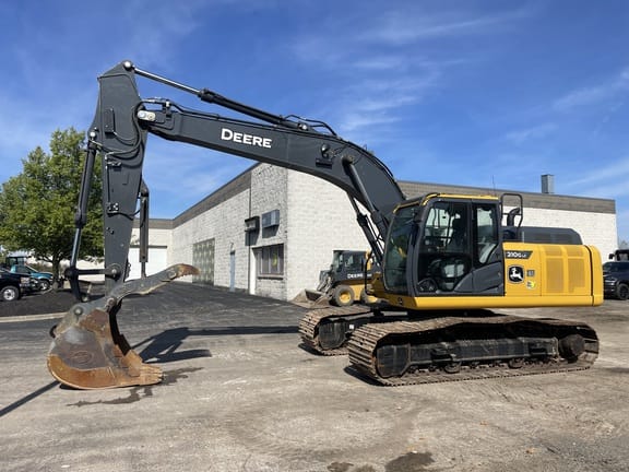 Main image John Deere 210G LC