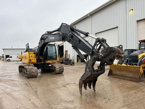 2022 John Deere 210GLC Equipment Image0