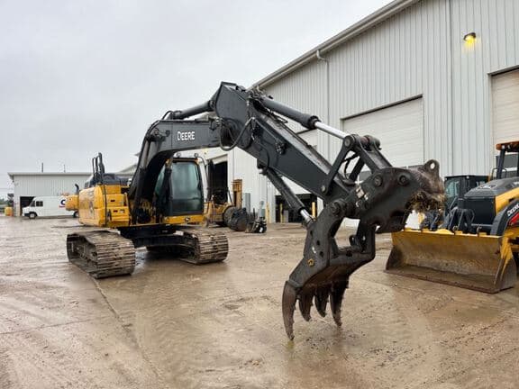 Image of John Deere 210GLC Primary image