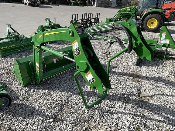 Image of John Deere 220R equipment image 3