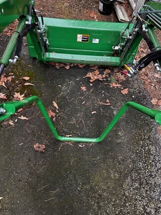 Image of John Deere 220R equipment image 4