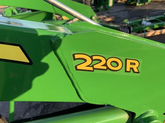 Image of John Deere 220R equipment image 3