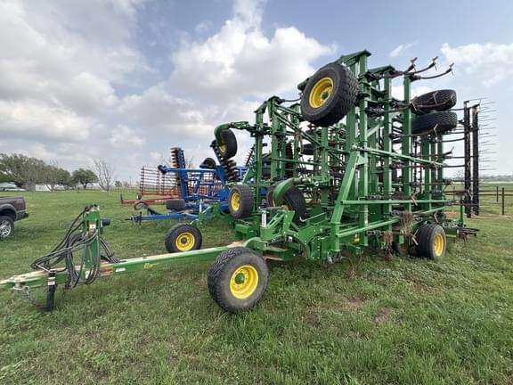 Image of John Deere 2230 equipment image 2