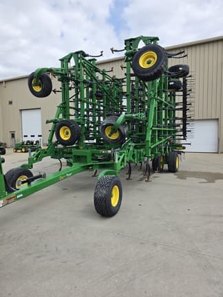 Image of John Deere 2230FH equipment image 2