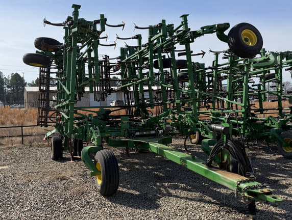 Image of John Deere 2230FH equipment image 2