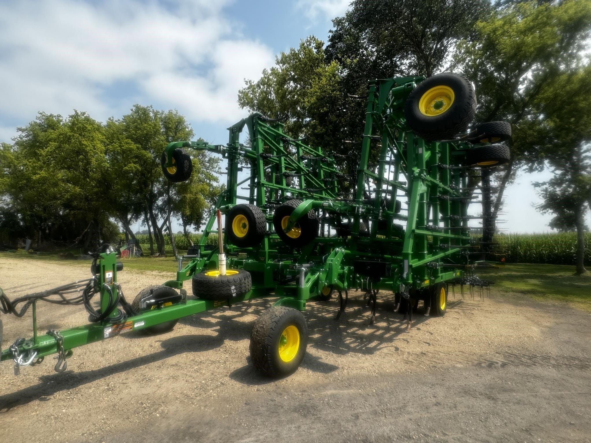 2022 John Deere 2230FH Equipment Image0