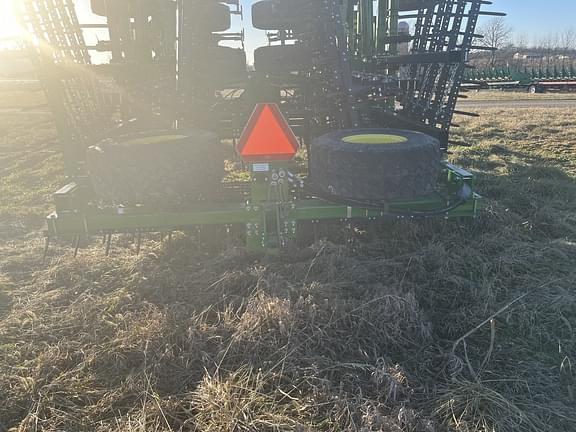 Image of John Deere 2230FH equipment image 4