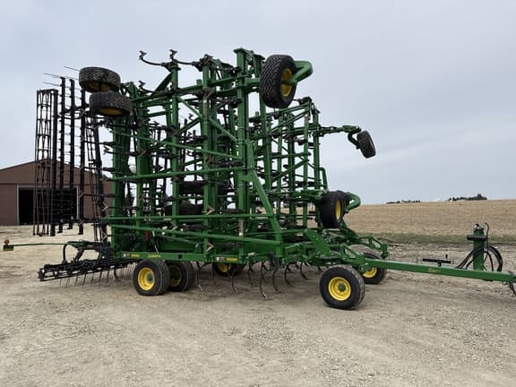 Image of John Deere 2230FH equipment image 2