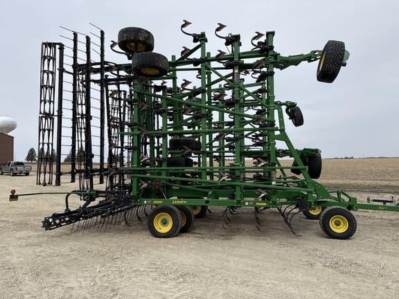 Image of John Deere 2230FH equipment image 3