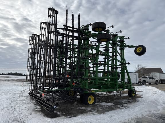 Image of John Deere 2230FH equipment image 4