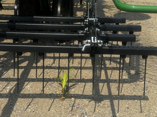 Image of John Deere 2230FH equipment image 3