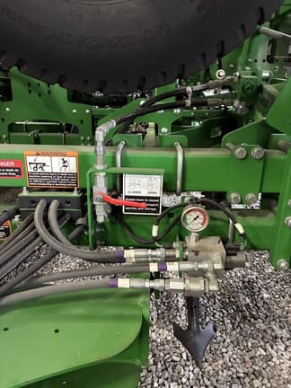 Image of John Deere 2230FH equipment image 4