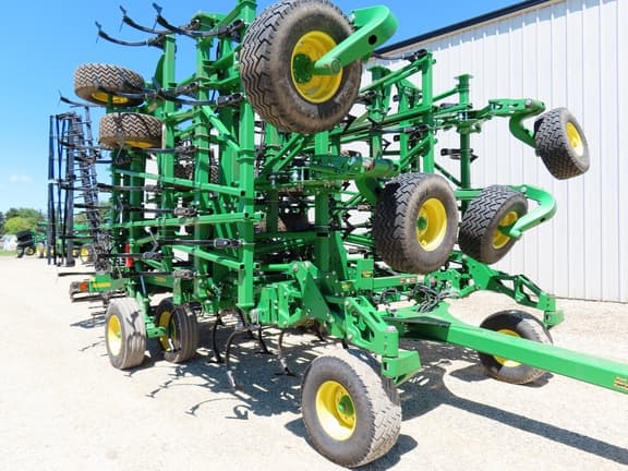 Image of John Deere 2230FH equipment image 2