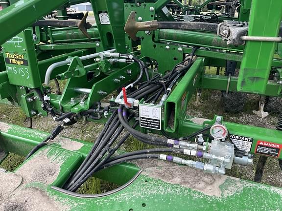 Image of John Deere 2230LL equipment image 4