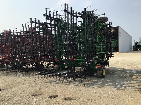 Image of John Deere 2330 equipment image 4