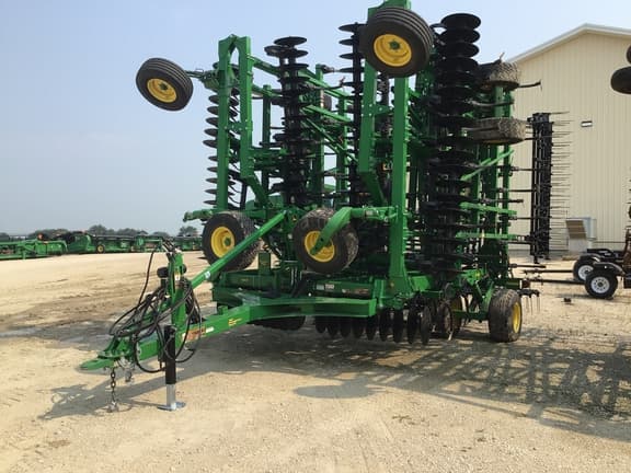 Image of John Deere 2330 equipment image 1