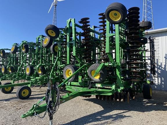 Image of John Deere 2330 equipment image 3