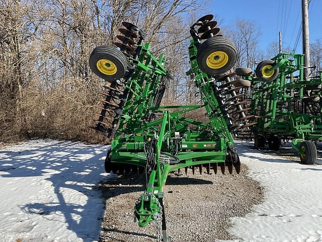 Image of John Deere 2330 equipment image 1