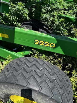 Image of John Deere 2330 equipment image 4