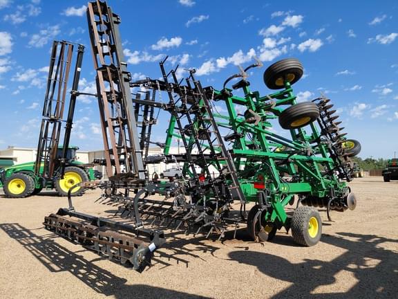 Image of John Deere 2330 equipment image 4