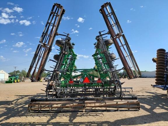Image of John Deere 2330 equipment image 3