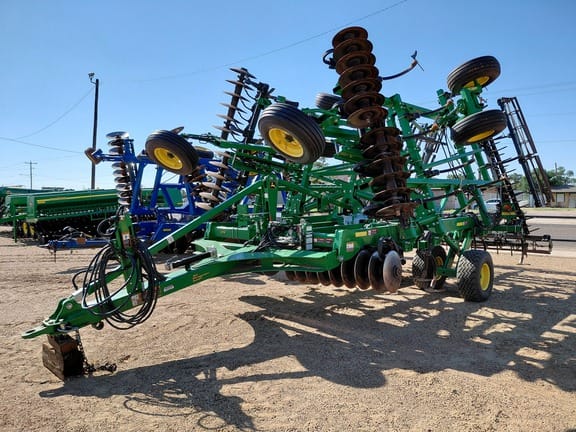 2022 John Deere 2330 Equipment Image0