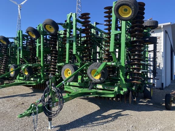 Image of John Deere 2330 equipment image 4