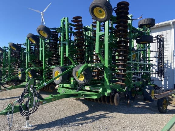 Image of John Deere 2330 equipment image 2