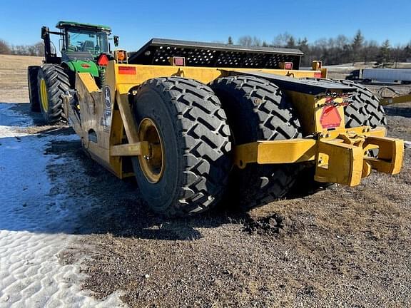 Image of John Deere 2412DE equipment image 3