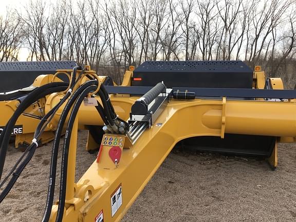 Image of John Deere 2412DE equipment image 2