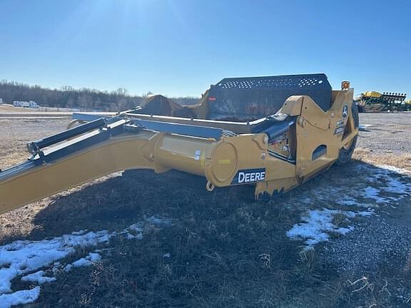 Image of John Deere 2412DE equipment image 1