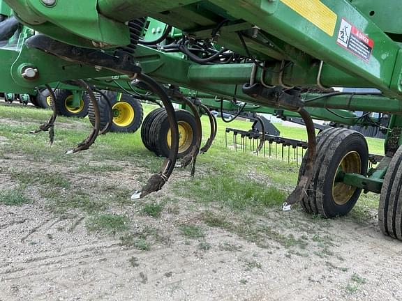 Image of John Deere 2430 equipment image 3