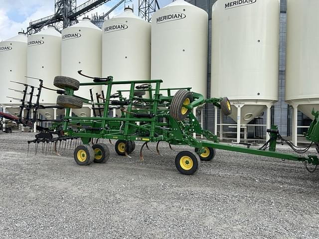Image of John Deere 2430 equipment image 1