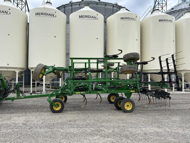 Image of John Deere 2430 equipment image 2