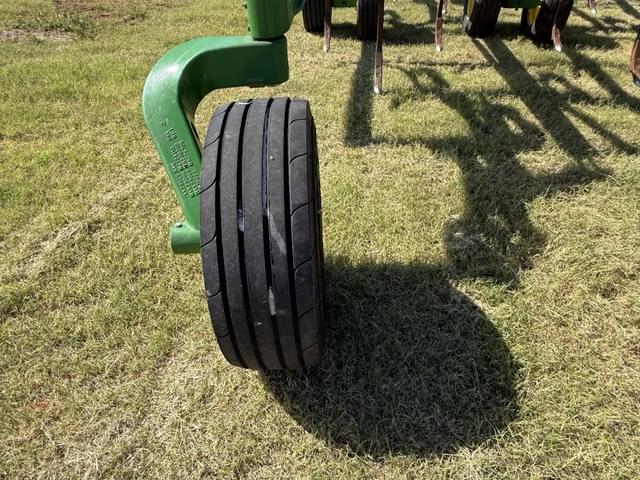 Image of John Deere 2430 equipment image 4
