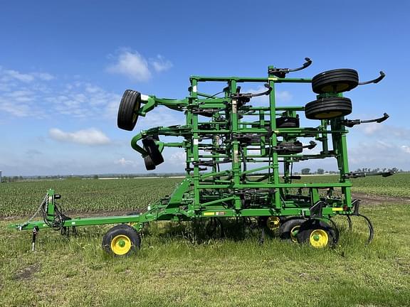 Image of John Deere 2430 equipment image 1