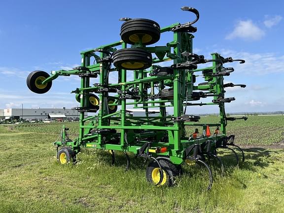 Image of John Deere 2430 equipment image 2