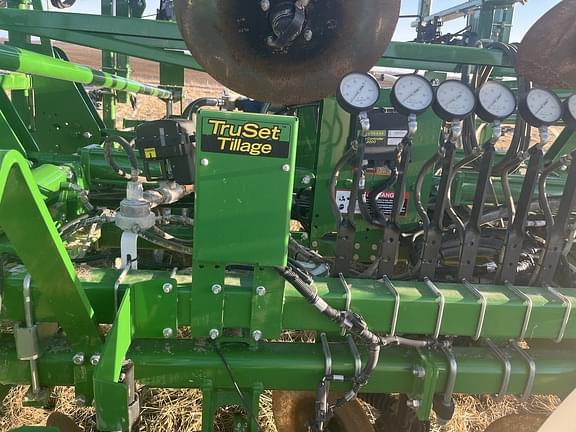 Image of John Deere 2430C equipment image 4