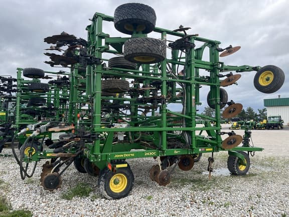 Image of John Deere 2430C equipment image 3