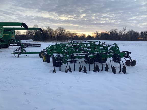 Image of John Deere 2430C equipment image 3