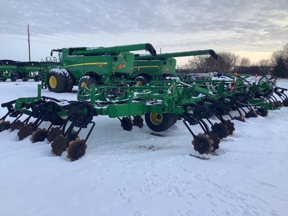 Image of John Deere 2430C equipment image 4