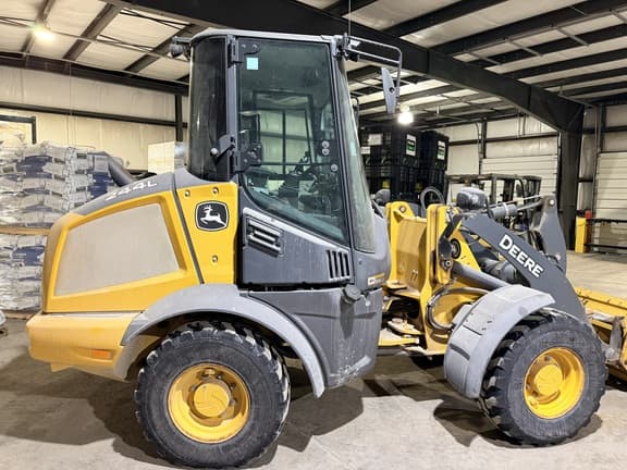 Image of John Deere 244L equipment image 3
