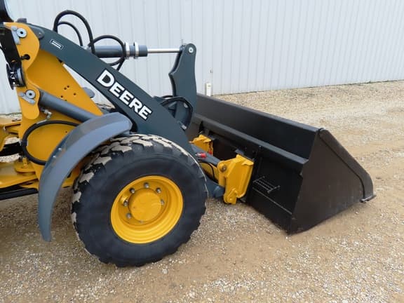 Image of John Deere 244L equipment image 4