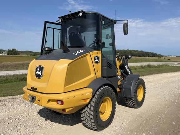 Image of John Deere 244L equipment image 4