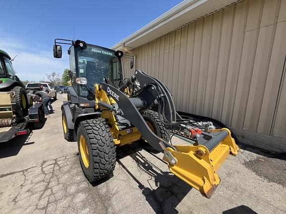 Image of John Deere 244L Primary image