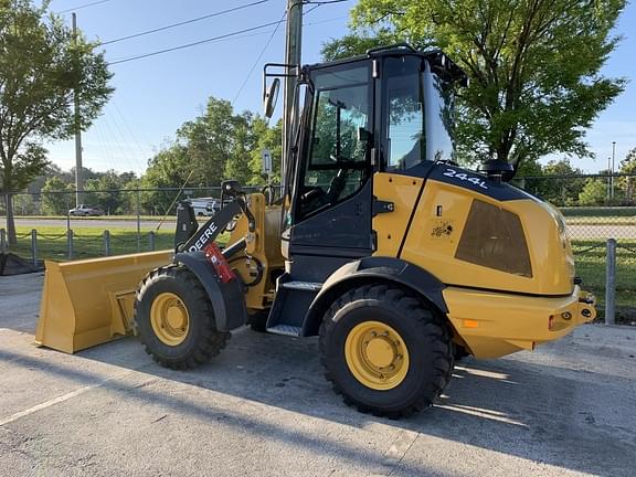 Thumbnail image John Deere 244L 7