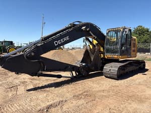 2022 John Deere 245G Image